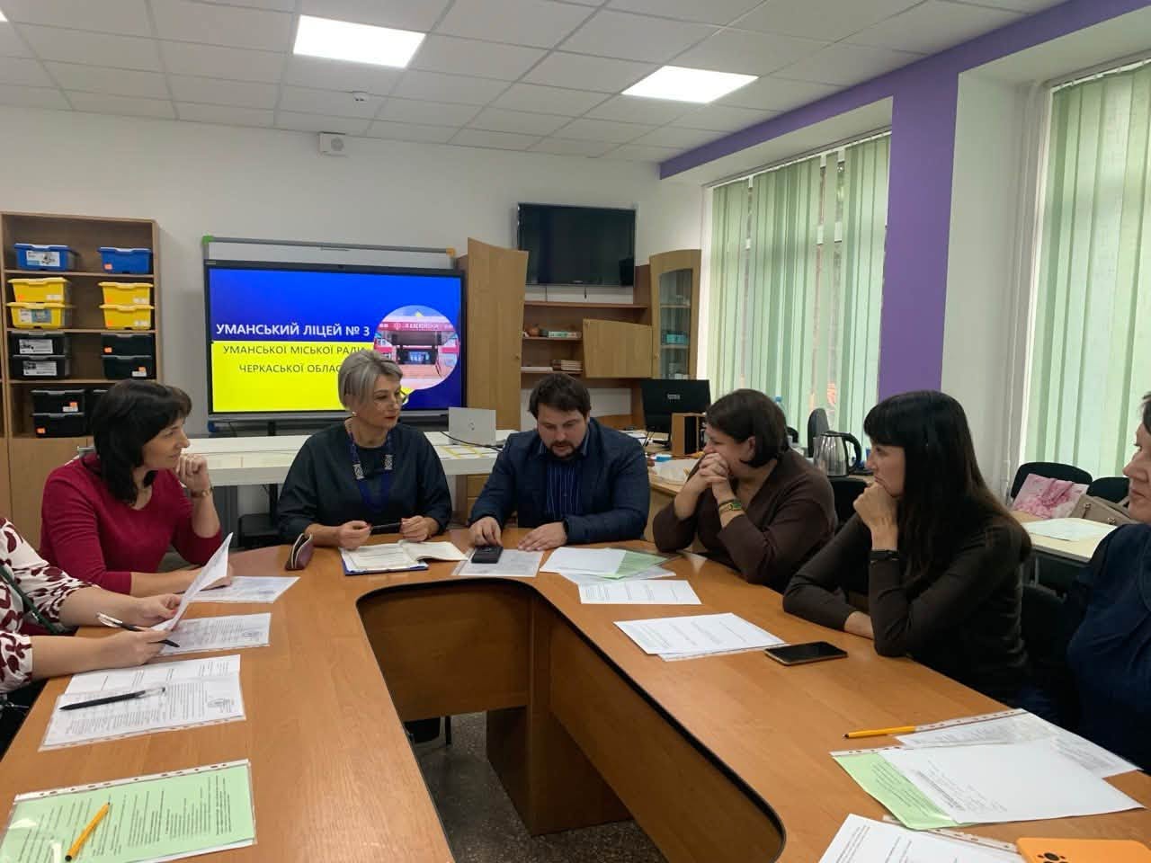 Цифрова безпека учнів: сучасні виклики та ефективні практики